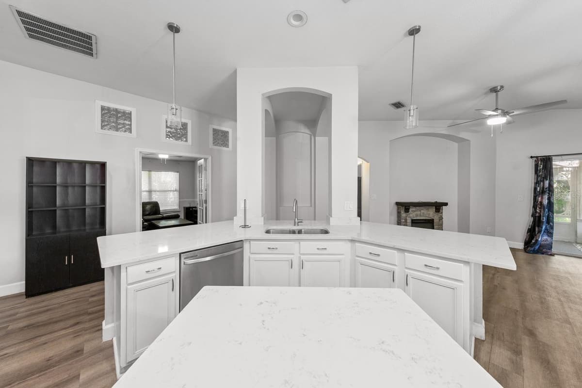 1365 SHOOTINGSTAR LANE — photo 5 of 35