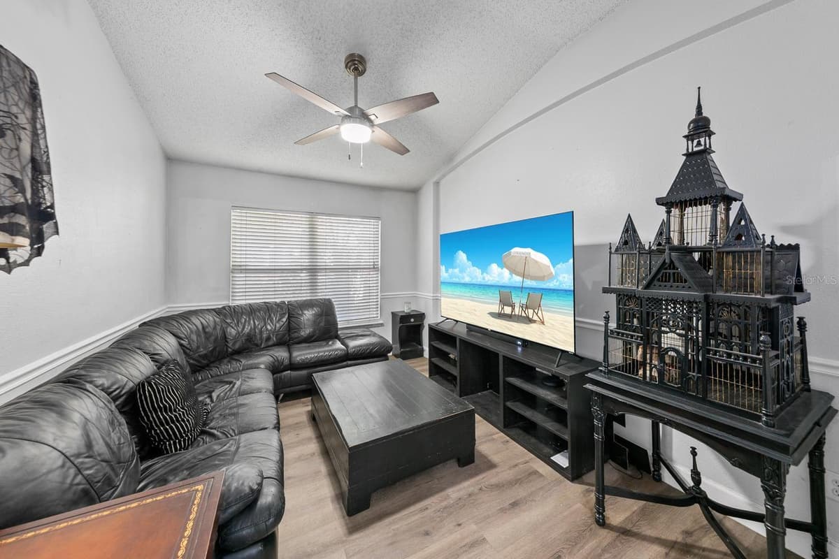 1365 SHOOTINGSTAR LANE — photo 12 of 35