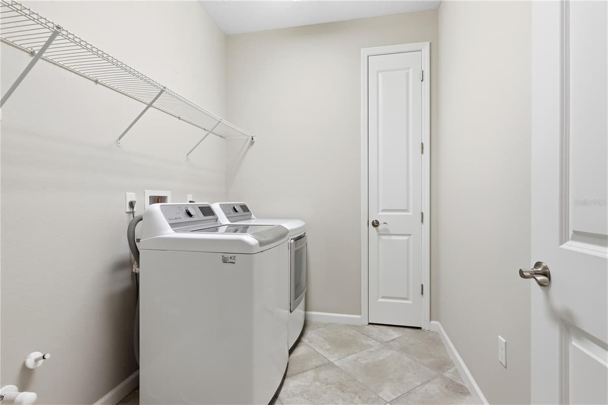 108 SUFFOLK CT. — photo 43 of 54