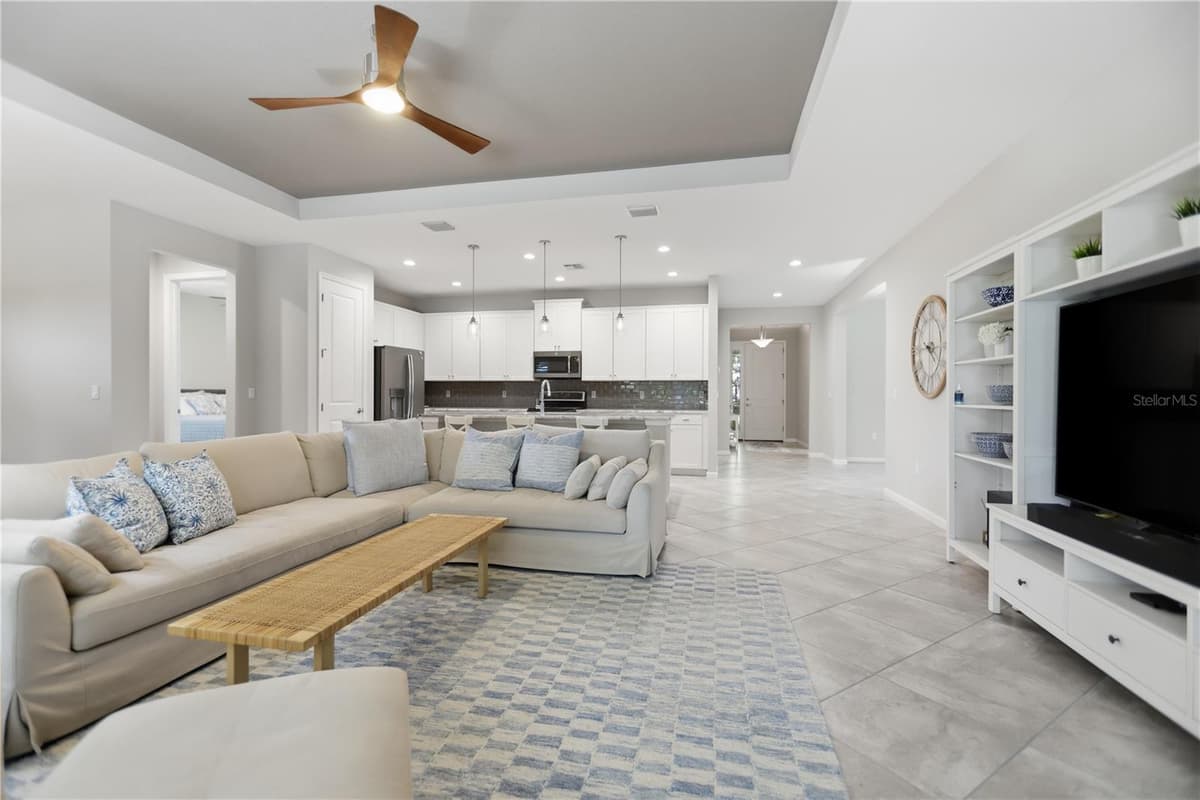 108 SUFFOLK CT. — photo 12 of 54