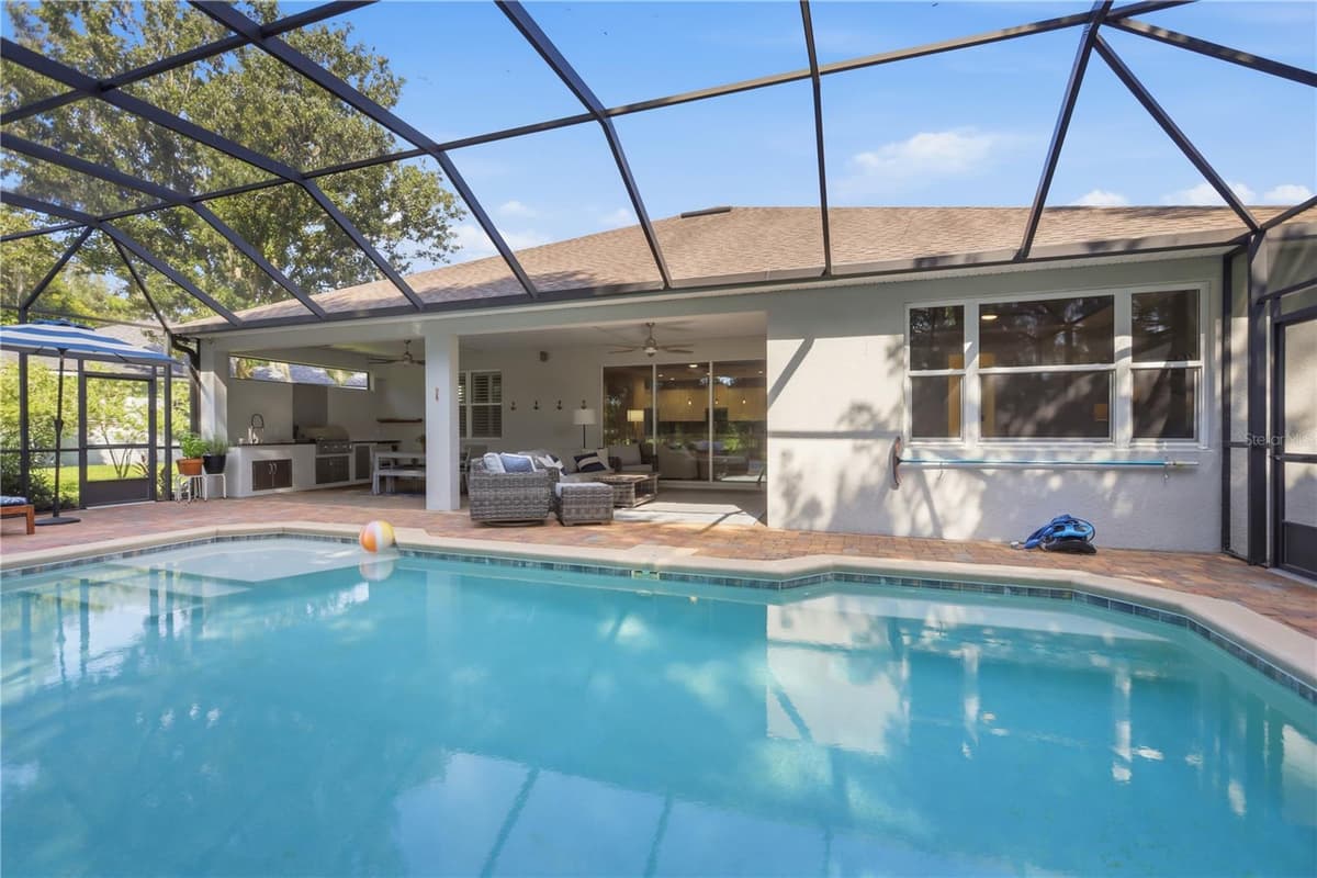 108 SUFFOLK CT. — photo 6 of 54