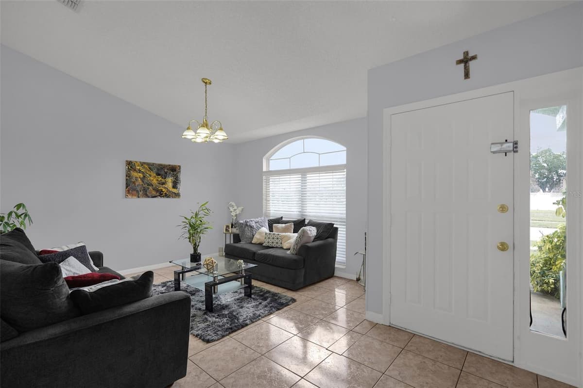 230 LYTTON CIRCLE — photo 3 of 34
