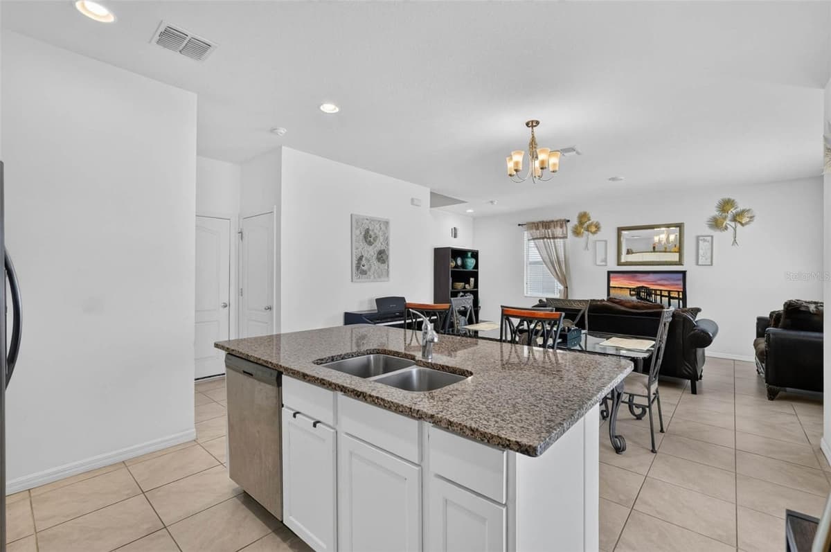 1655 PHAM DRIVE — photo 5 of 31