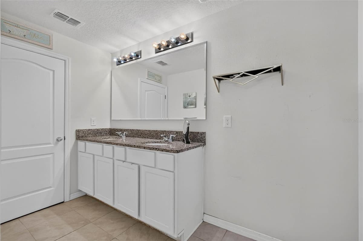 1655 PHAM DRIVE — photo 15 of 31