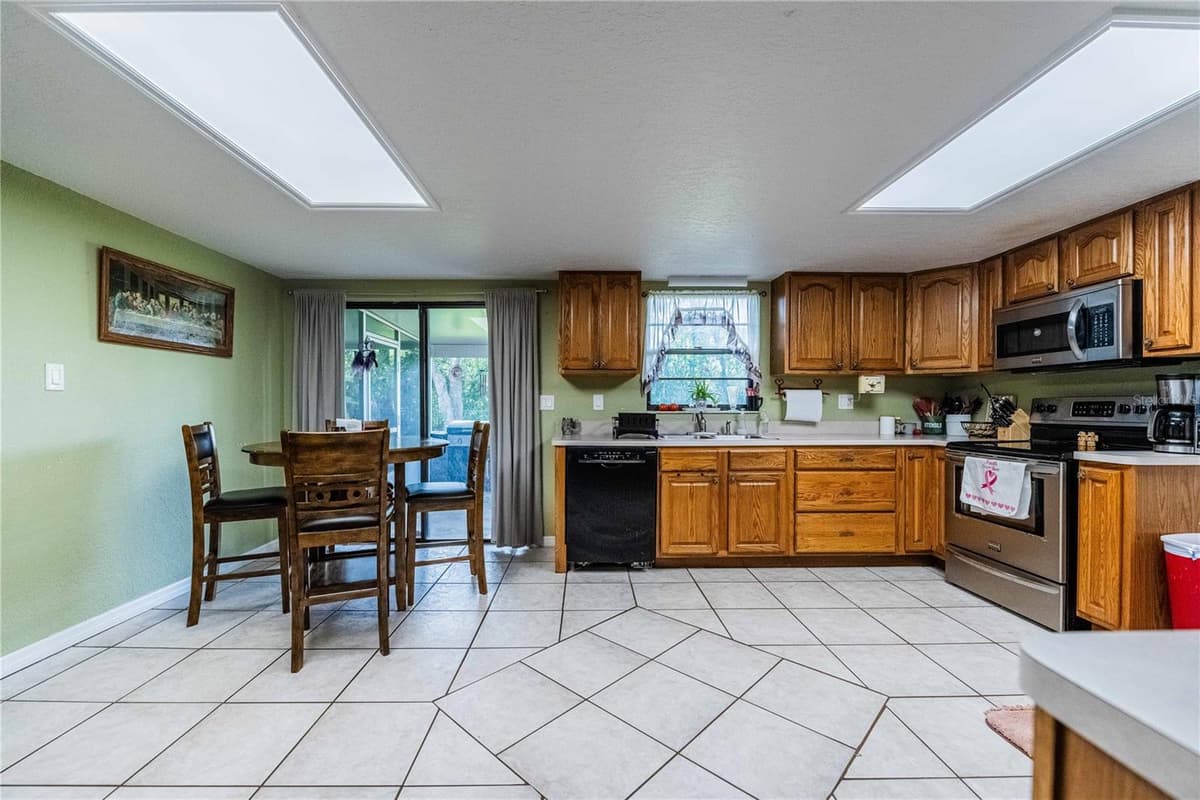 5934 RIDGE DRIVE — photo 12 of 34