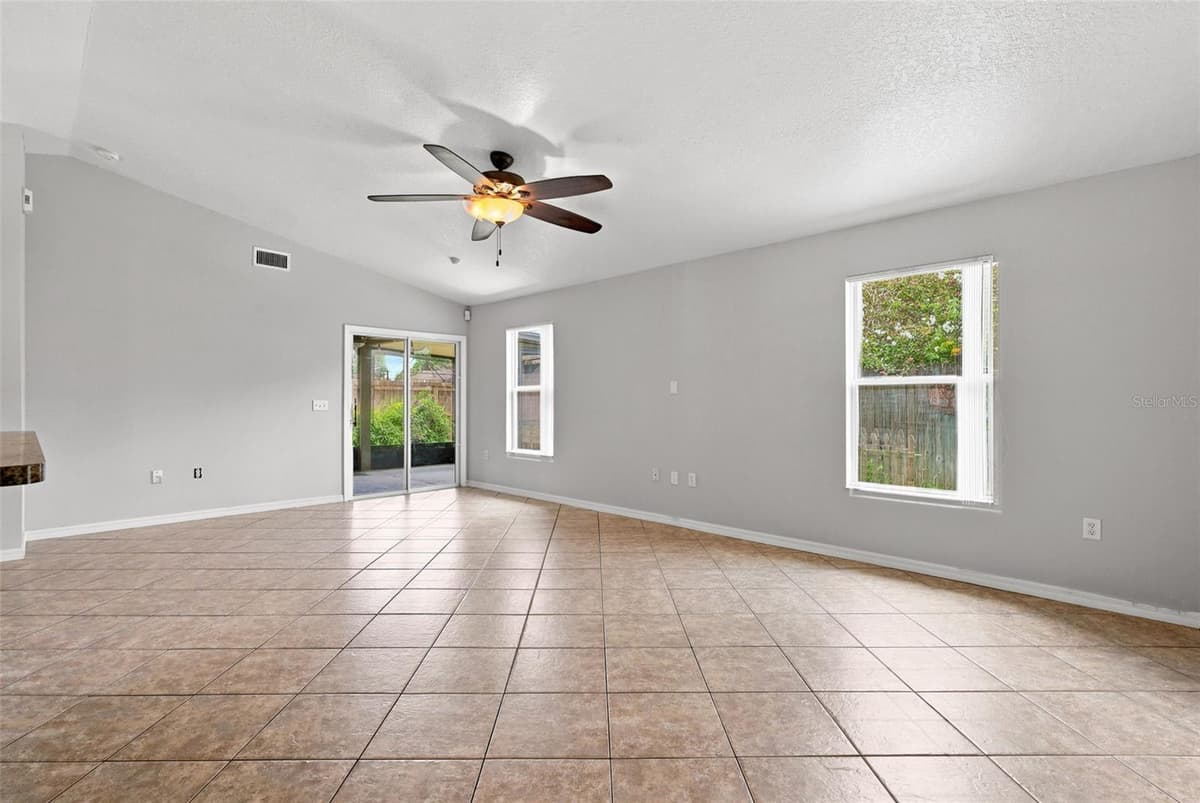 1079 SUNSHINE WAY SW — photo 32 of 45