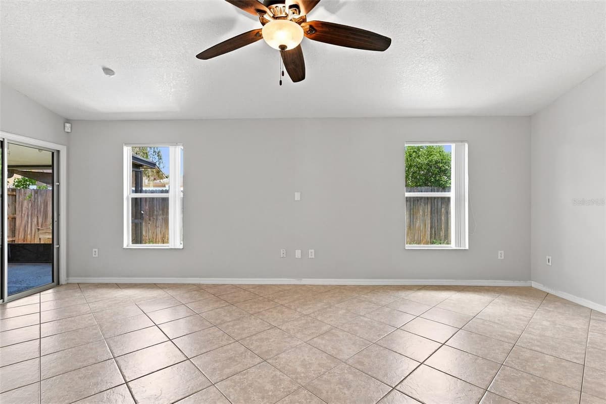 1079 SUNSHINE WAY SW — photo 16 of 45