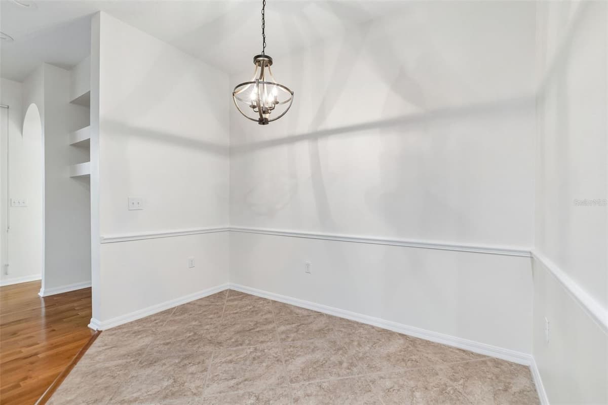 5306 WATERLEAF COURT — photo 11 of 86