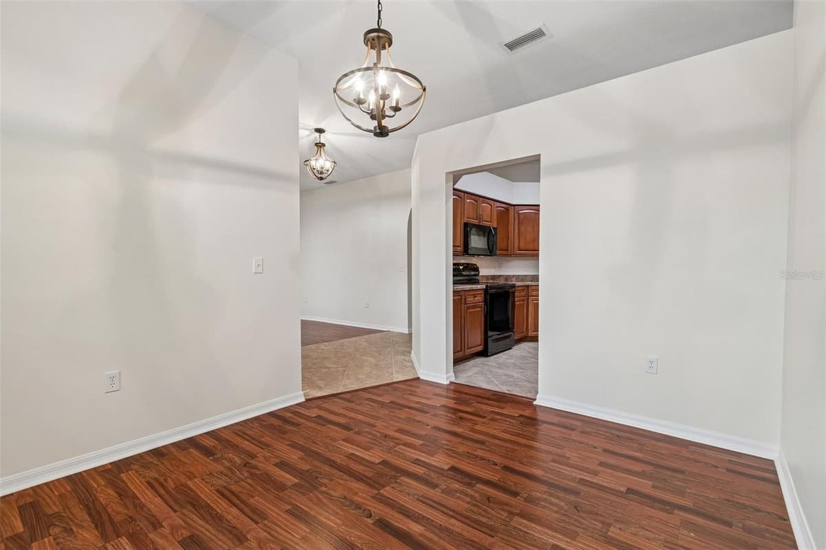 5306 WATERLEAF COURT — photo 10 of 86