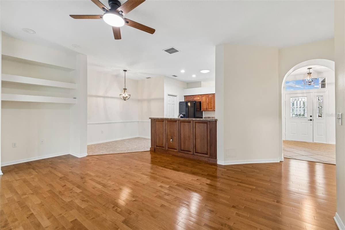 5306 WATERLEAF COURT — photo 12 of 86