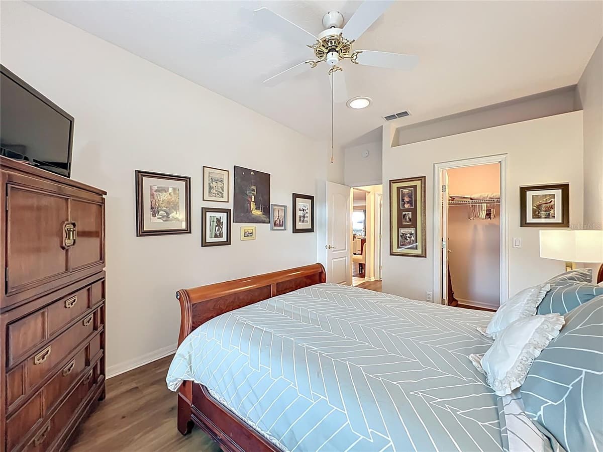 4334 HAMMERSMITH DRIVE — photo 18 of 28