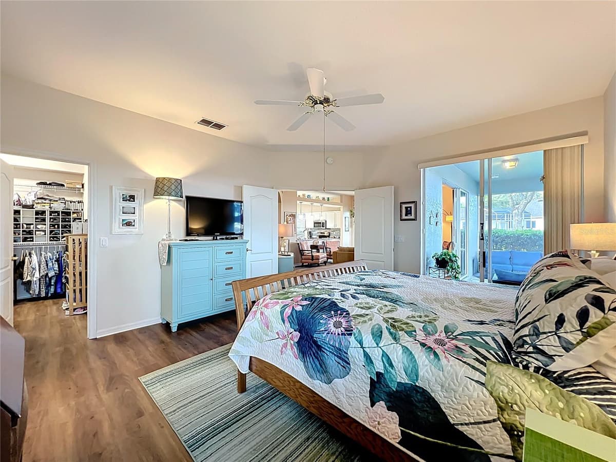 4334 HAMMERSMITH DRIVE — photo 13 of 28