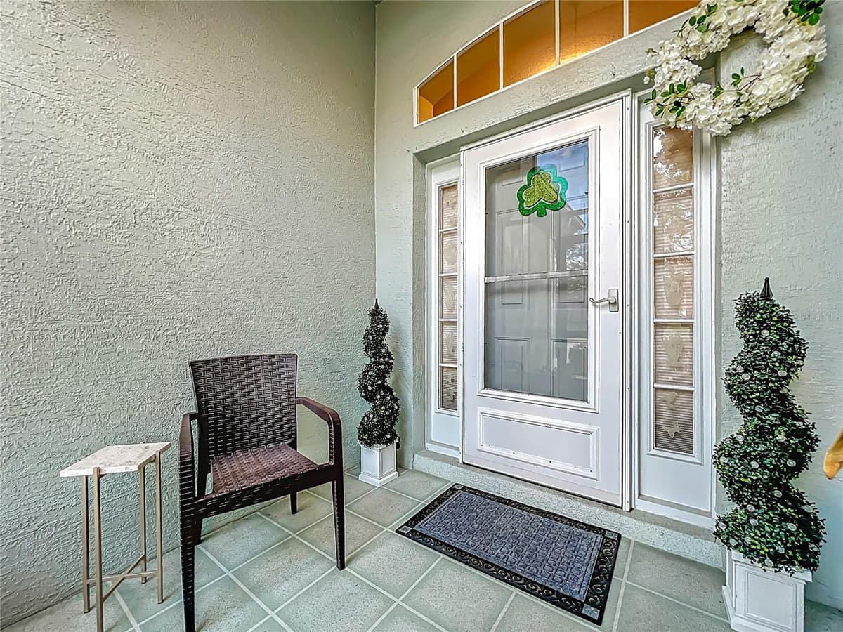 4334 HAMMERSMITH DRIVE — photo 3 of 28