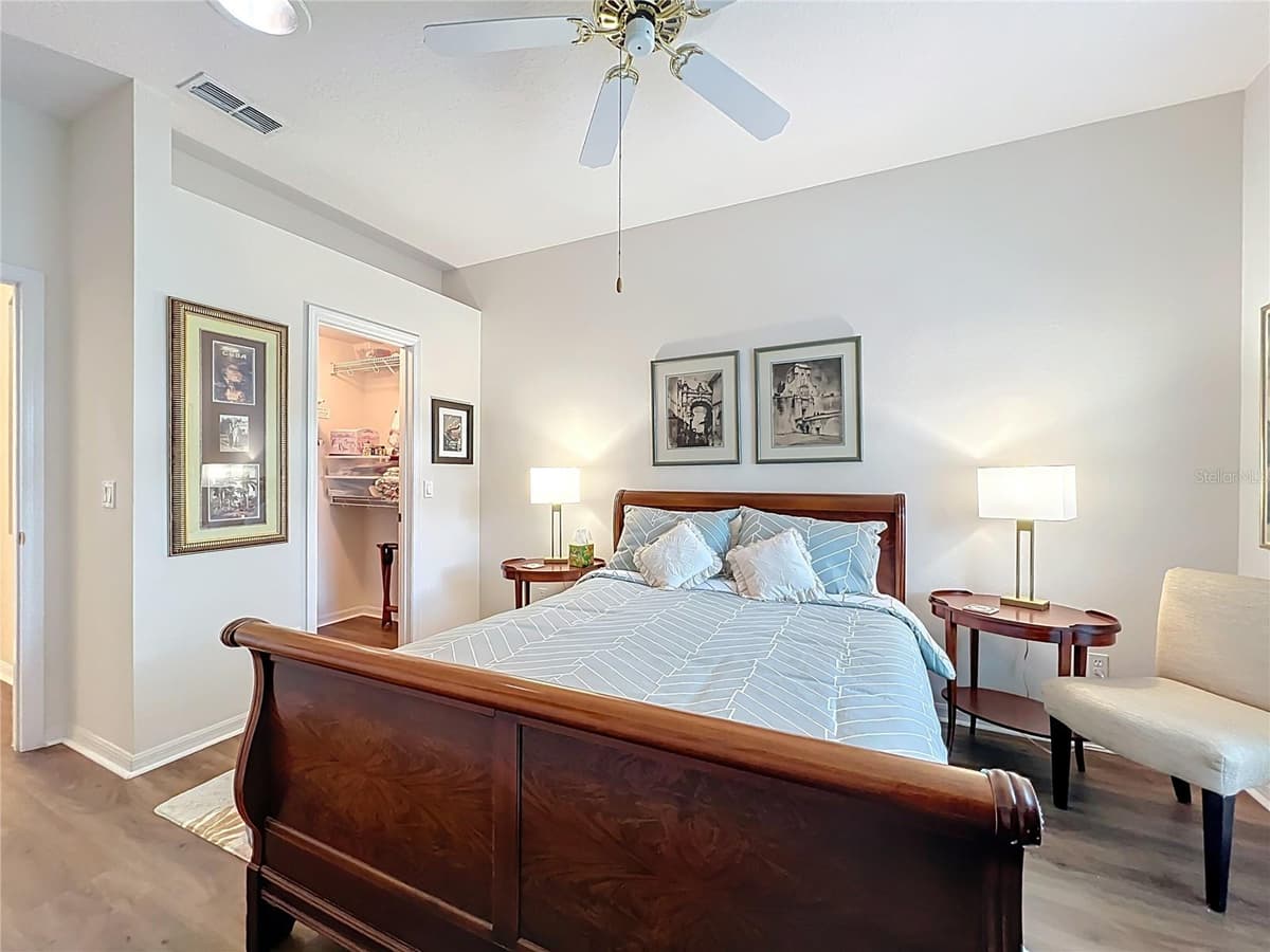 4334 HAMMERSMITH DRIVE — photo 17 of 28