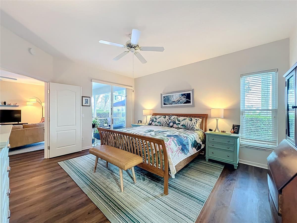 4334 HAMMERSMITH DRIVE — photo 11 of 28