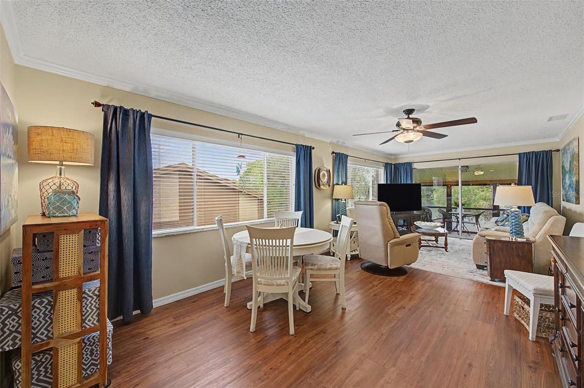4015 DAVIT DRIVE — photo 4 of 43