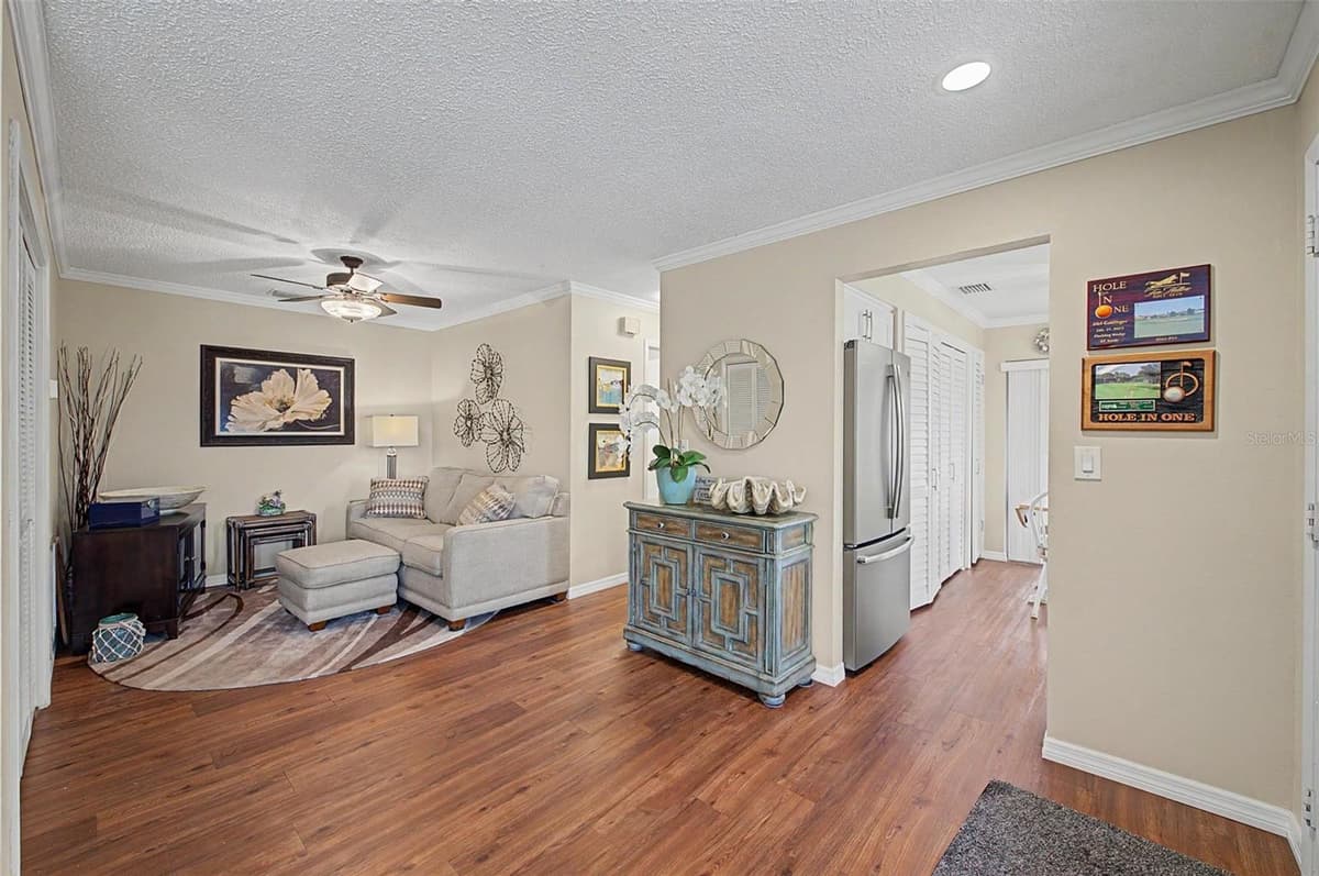 4015 DAVIT DRIVE — photo 8 of 43