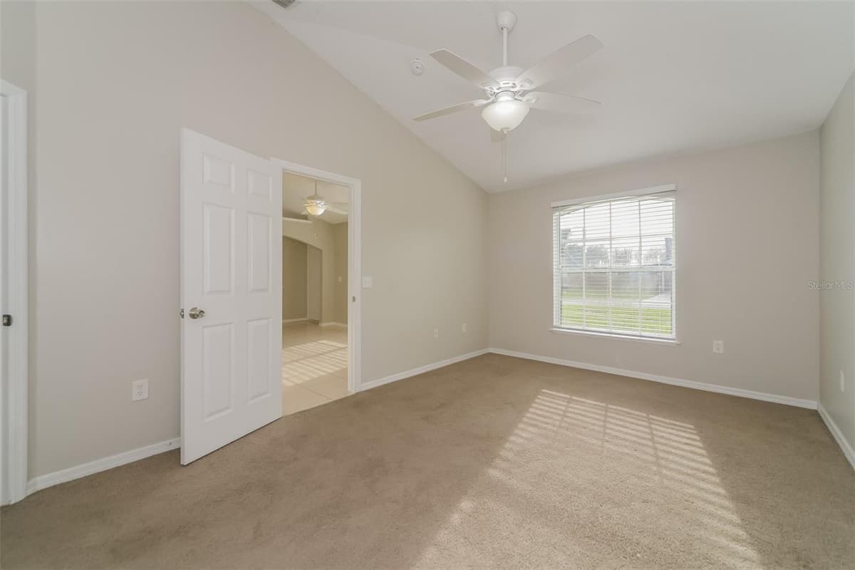 611 BASINGSTOKE COURT — photo 12 of 21