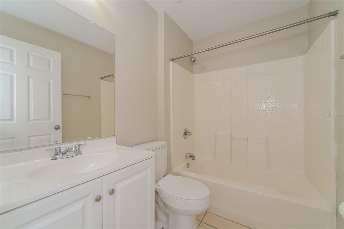 611 BASINGSTOKE COURT — photo 19 of 21