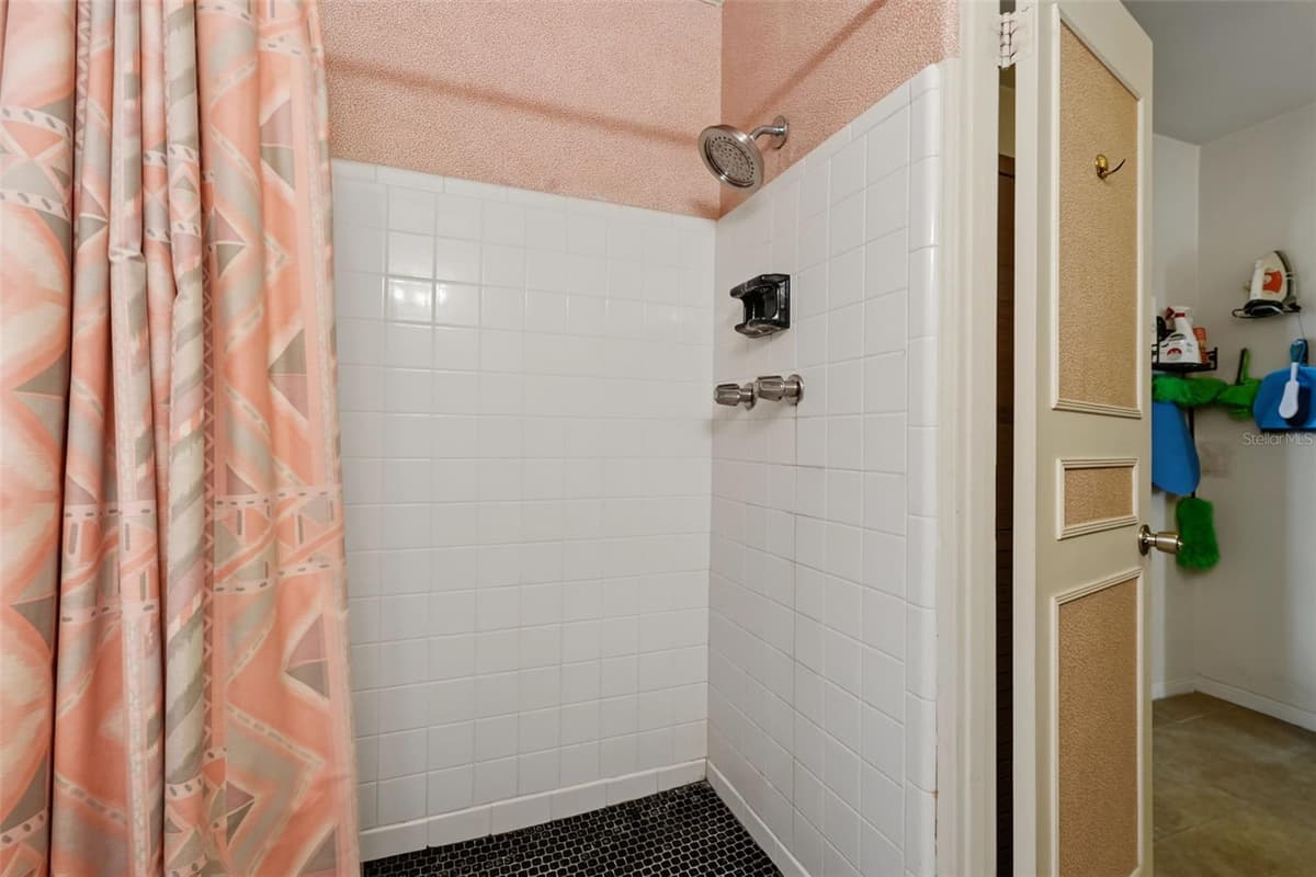 309 GATEWOOD DRIVE — photo 36 of 51