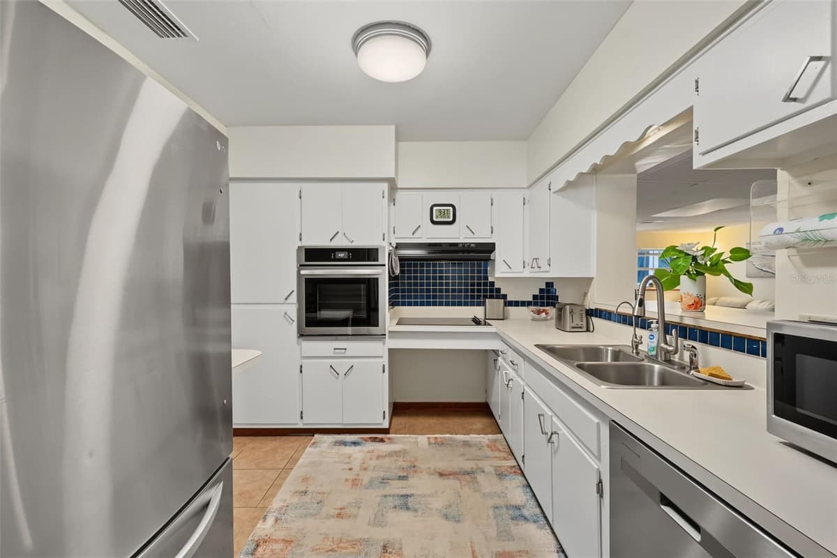 309 GATEWOOD DRIVE — photo 17 of 51