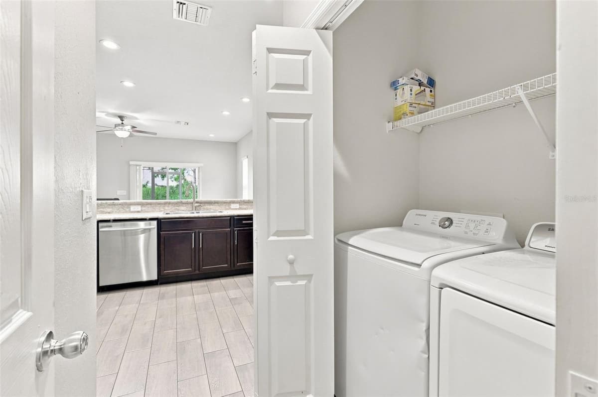 4641 VIGNETTE WAY — photo 8 of 23