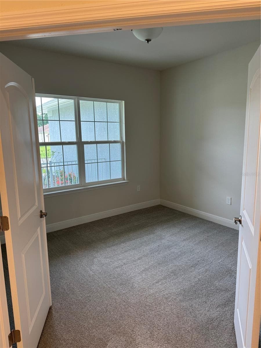 3271 NADASKY AVENUE — photo 11 of 20