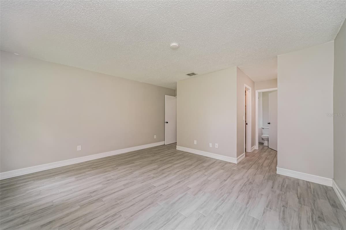 10346 MATCHLOCK DRIVE — photo 12 of 21