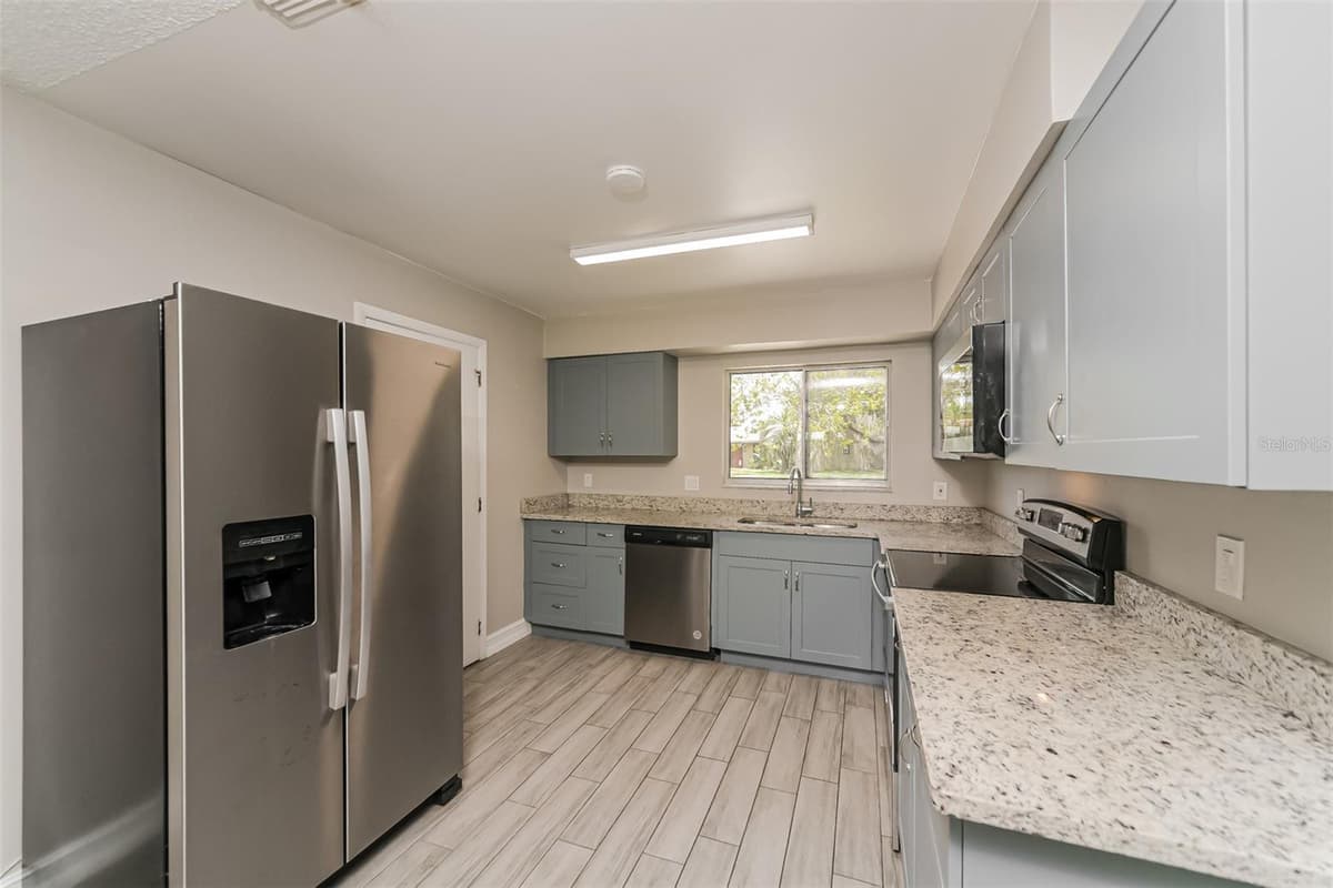 10346 MATCHLOCK DRIVE — photo 7 of 21
