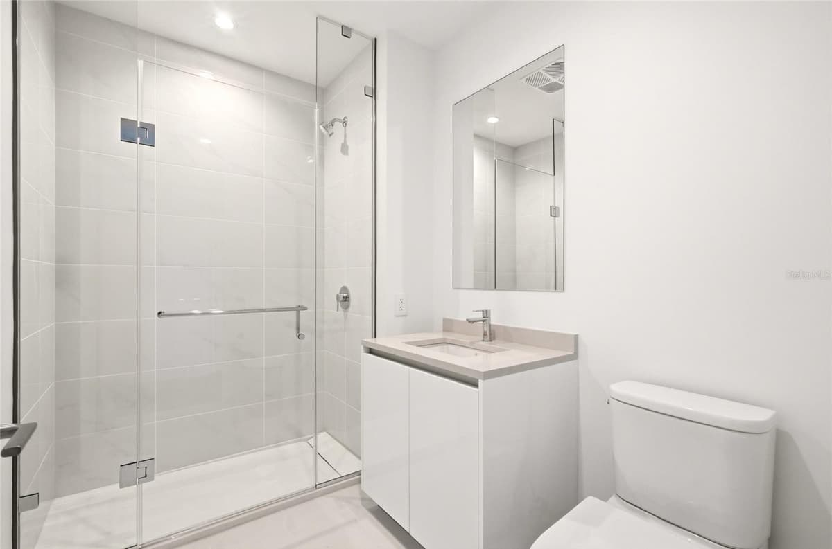400 CENTRAL AVENUE — photo 16 of 58