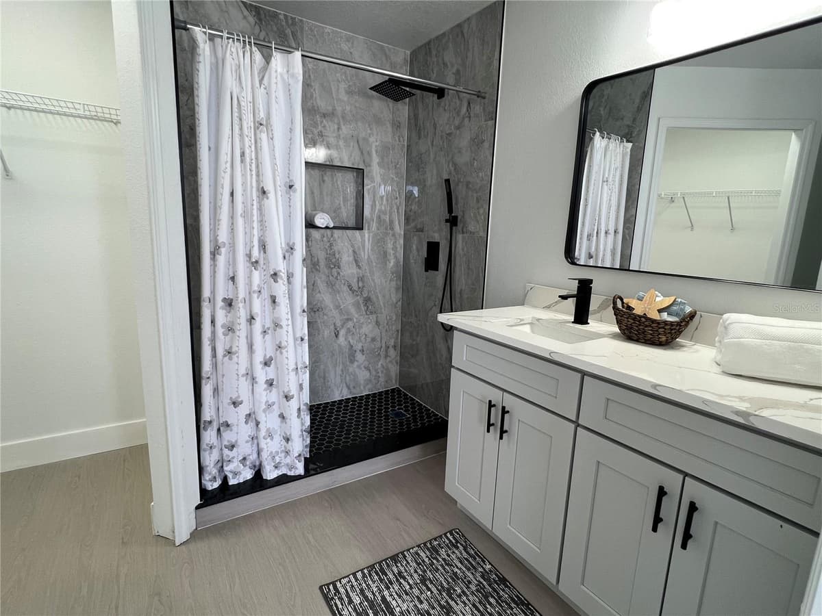 207 HIGH RIDGE DRIVE — photo 8 of 11