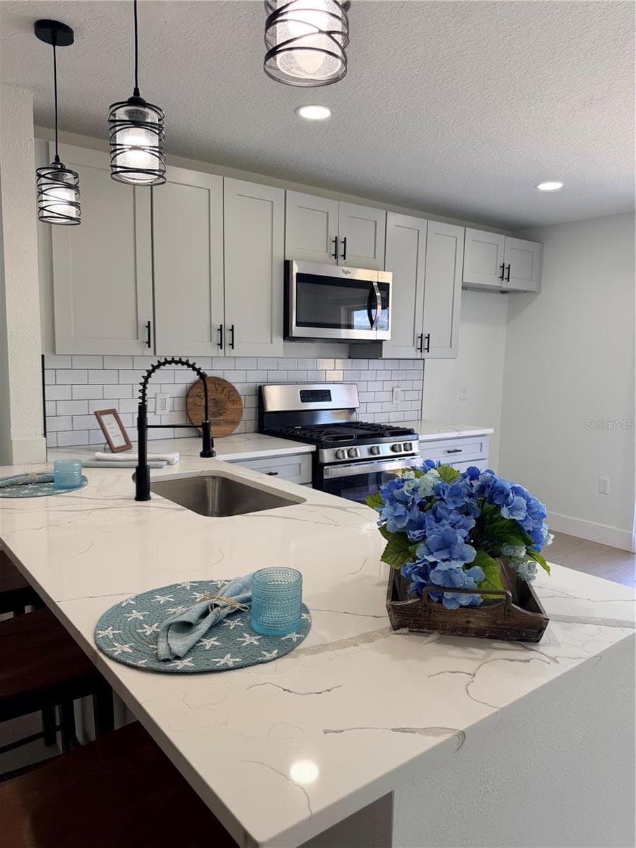 207 HIGH RIDGE DRIVE — photo 7 of 11