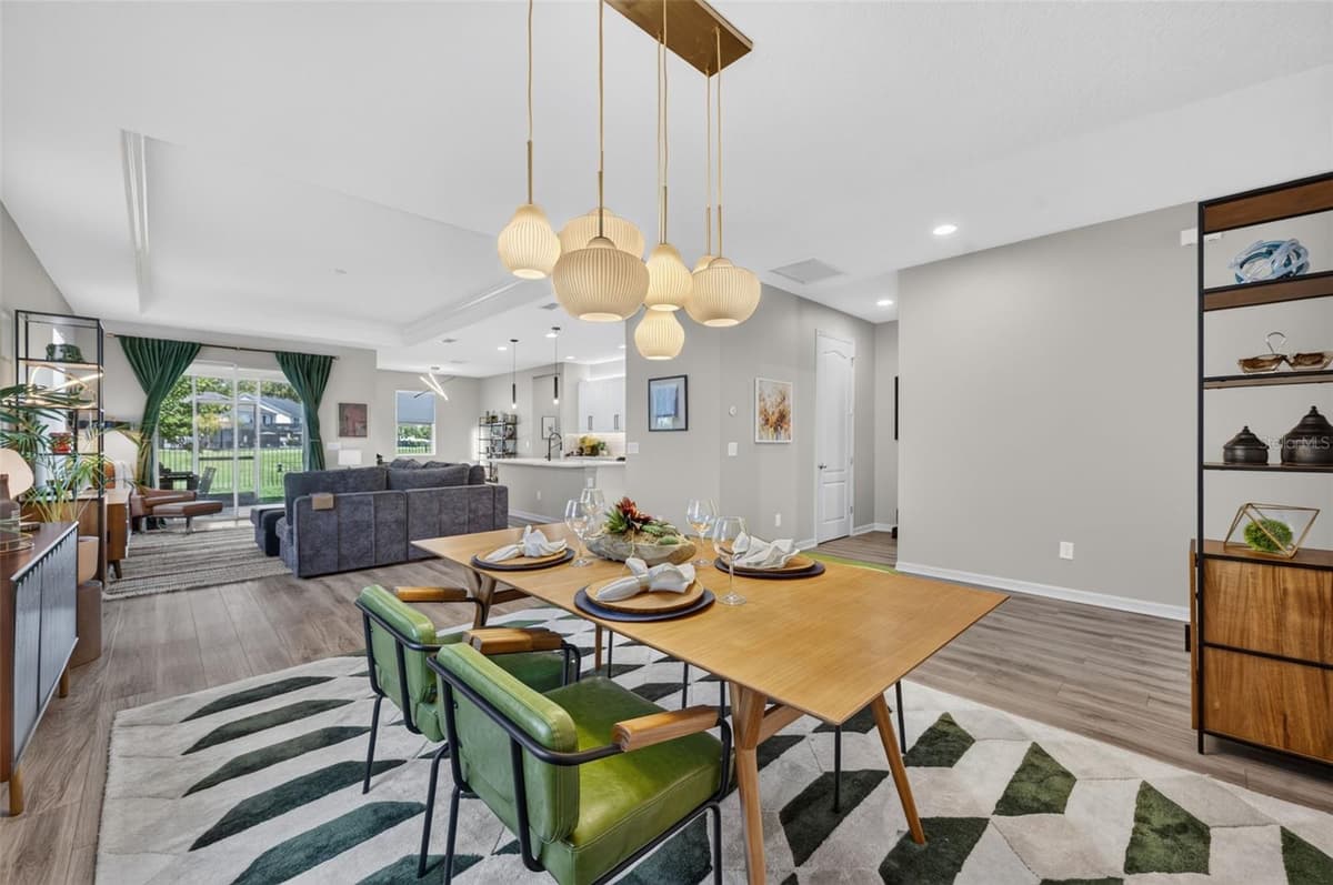 9202 MERLON DRIVE — photo 12 of 60