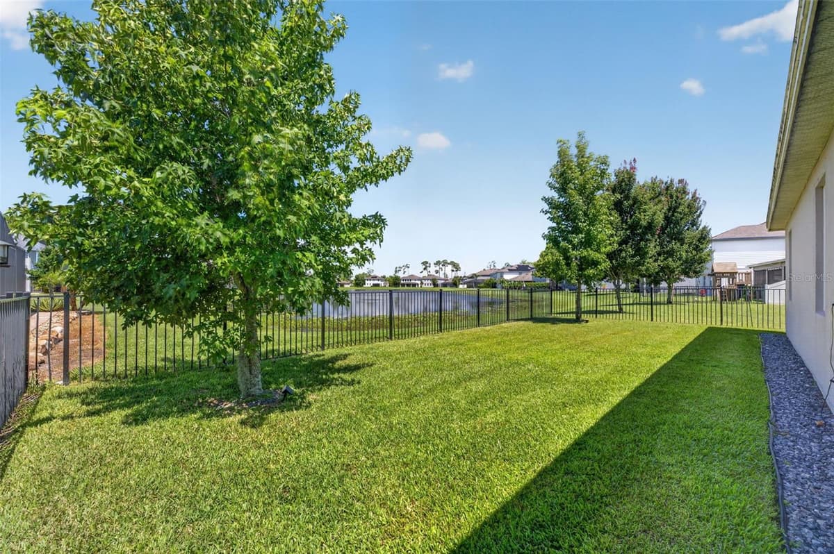 9202 MERLON DRIVE — photo 46 of 60