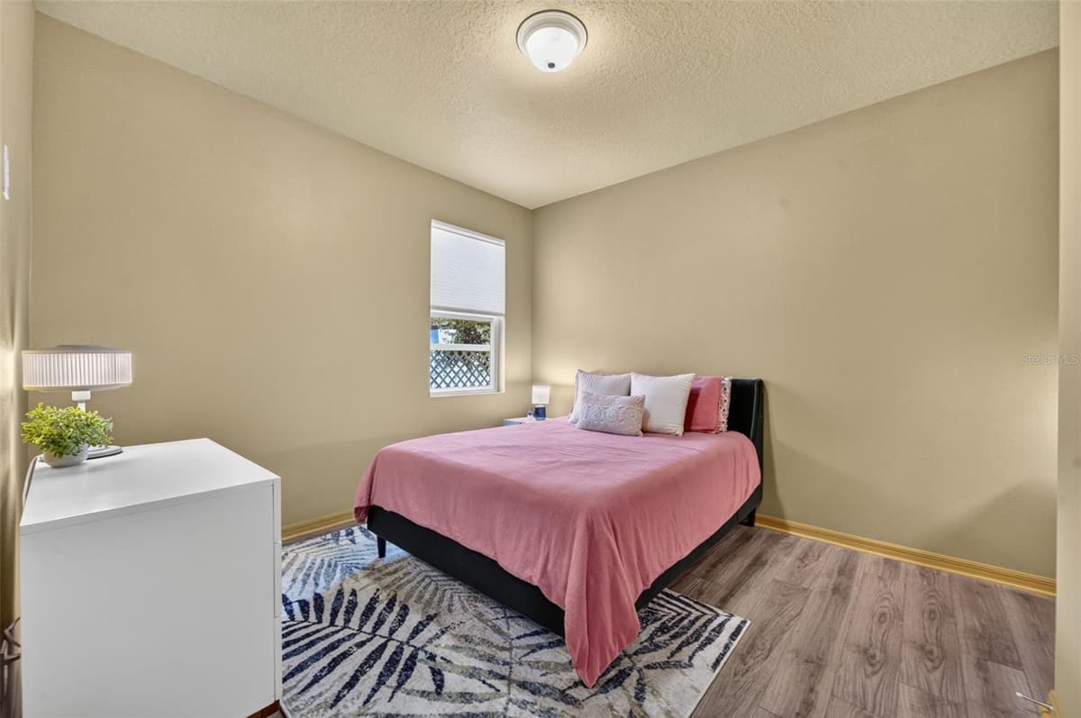 9202 MERLON DRIVE — photo 38 of 60