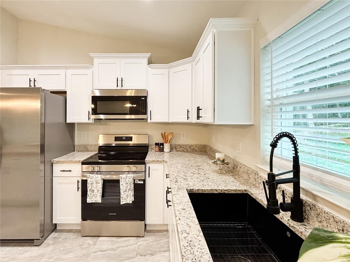 22575 ANCHOR BOULEVARD — photo 15 of 64