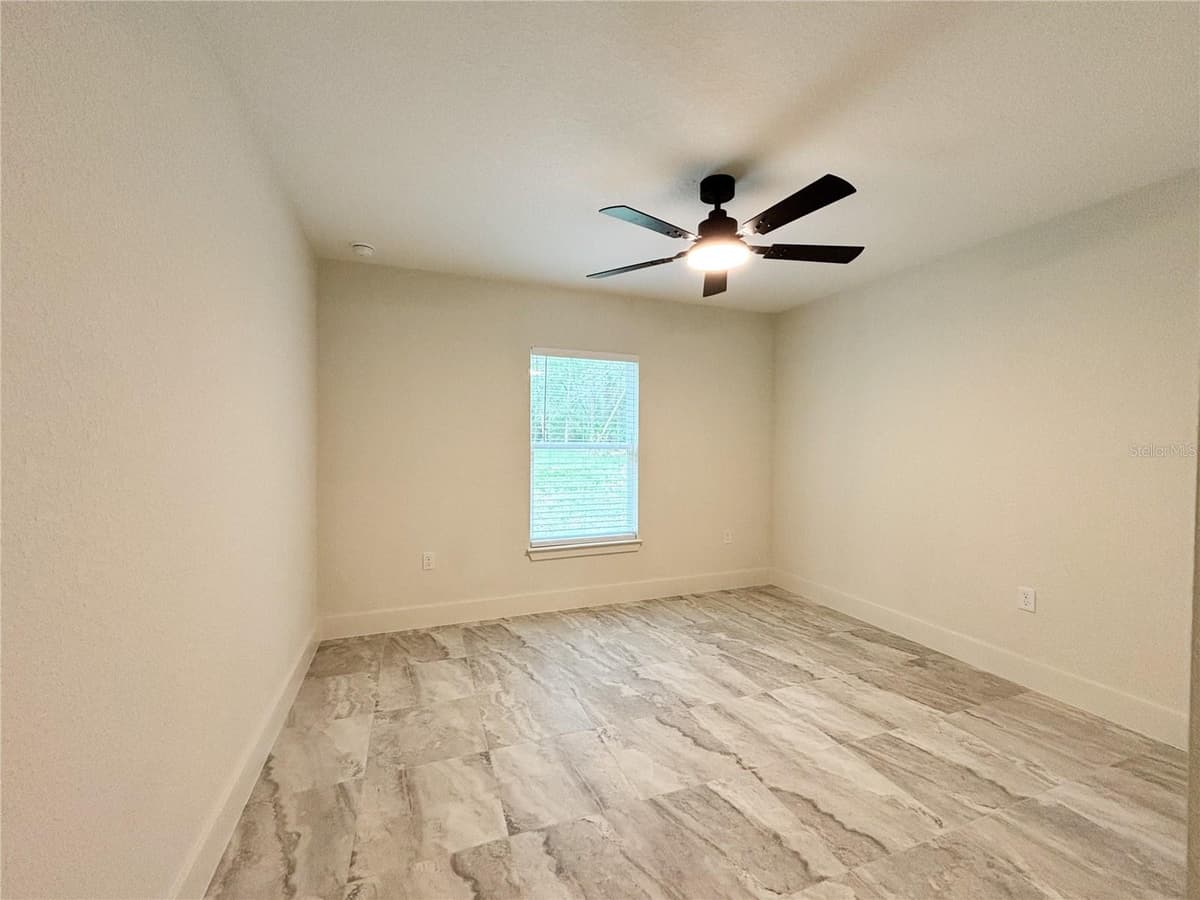 22575 ANCHOR BOULEVARD — photo 38 of 64
