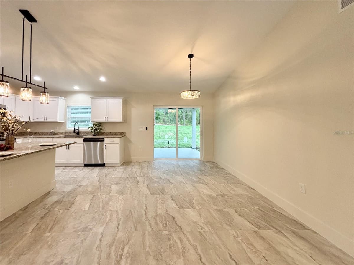 22575 ANCHOR BOULEVARD — photo 9 of 64