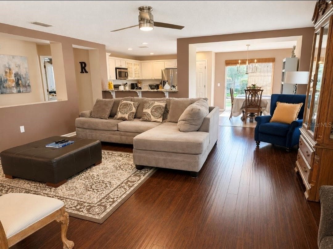 32 ANGELA DRIVE — photo 4 of 30