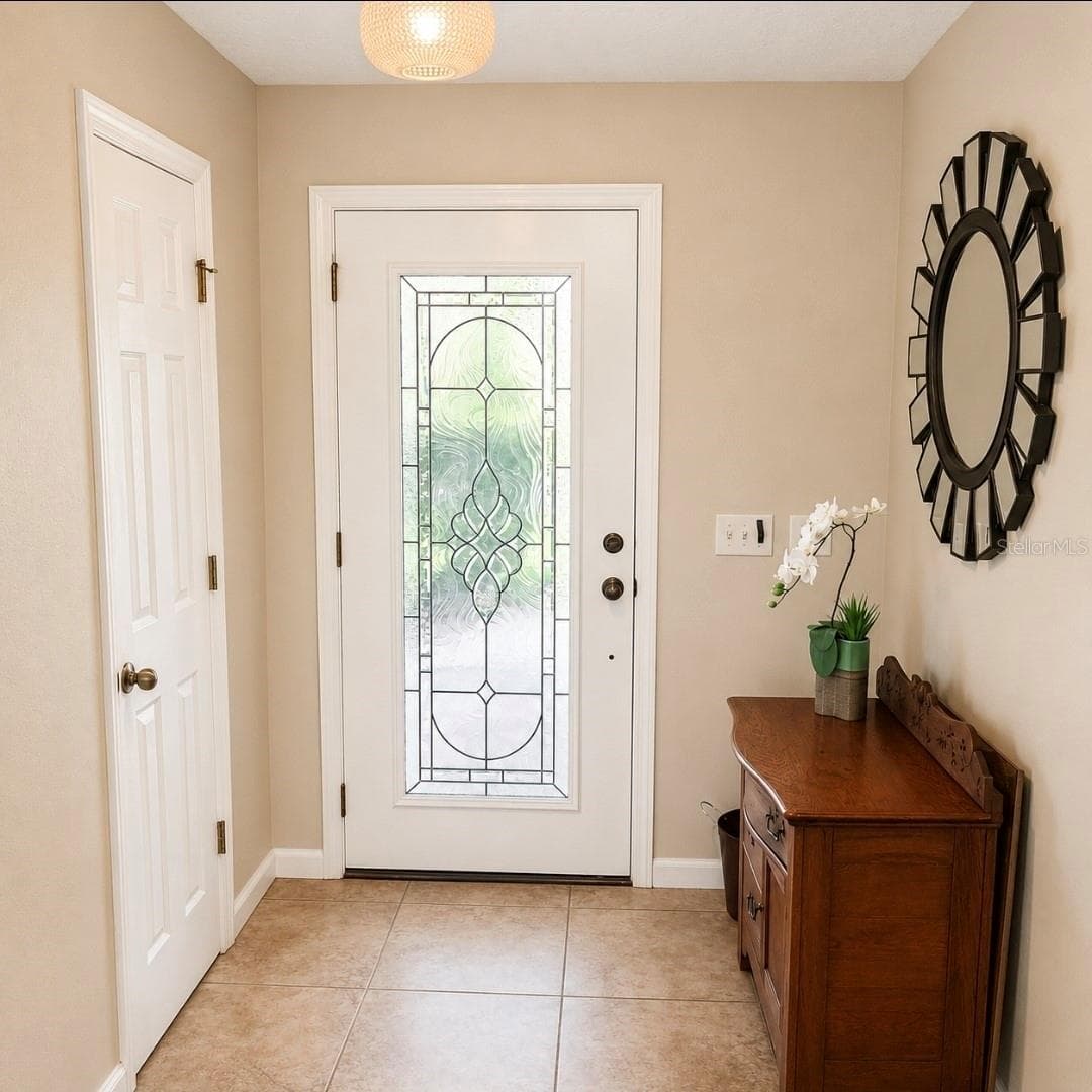 32 ANGELA DRIVE — photo 6 of 30