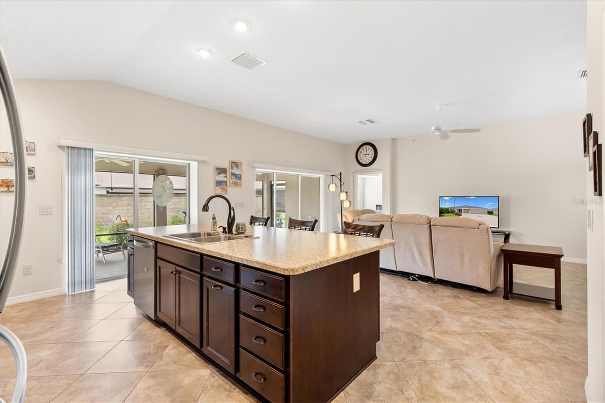 5996 DELPHINA LOOP — photo 15 of 41