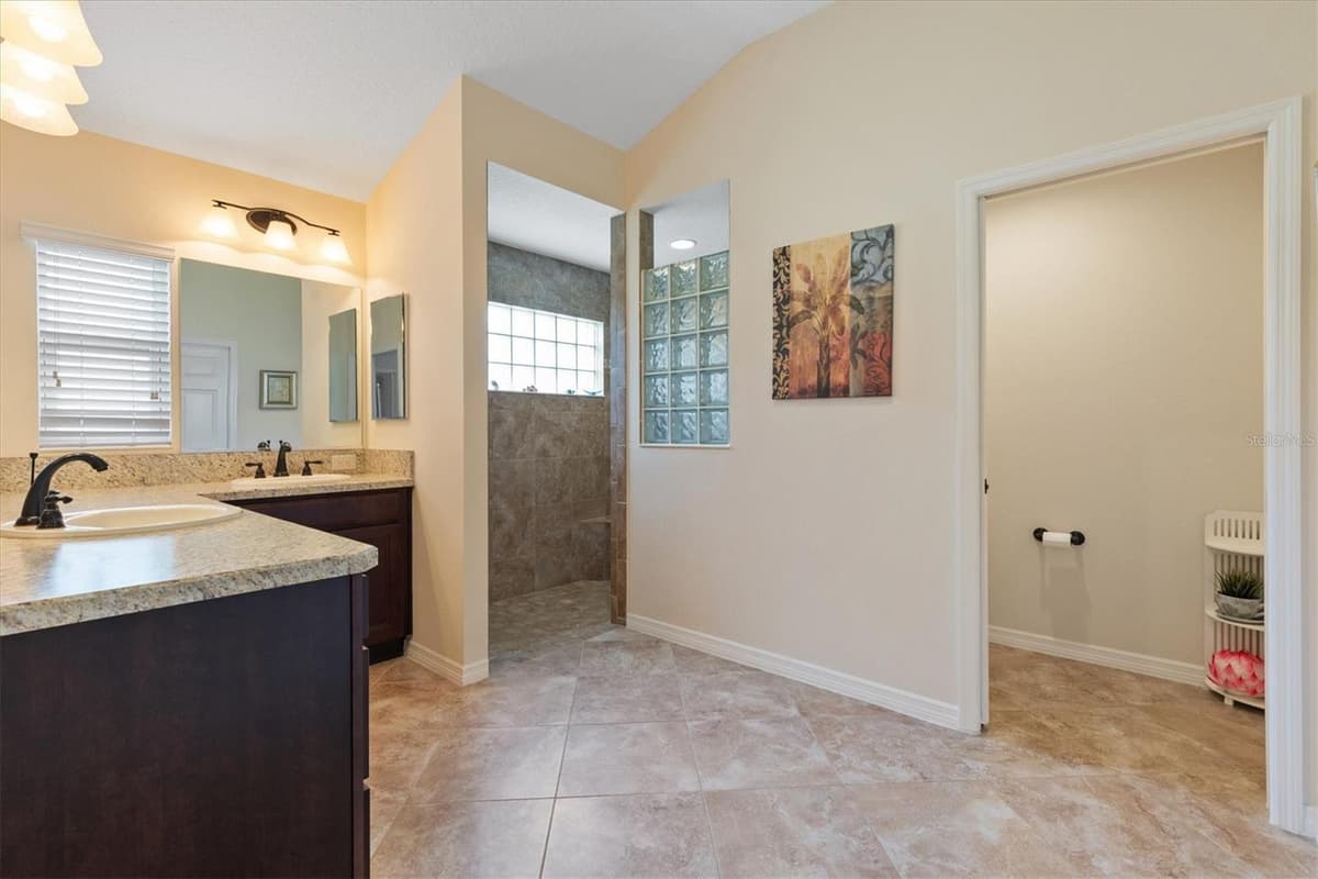 5996 DELPHINA LOOP — photo 17 of 41
