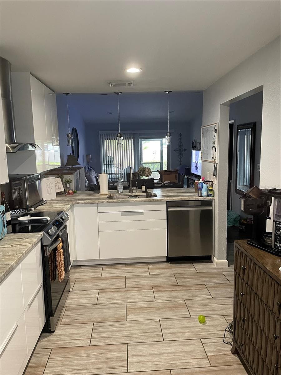 2131 RIDGE ROAD — photo 5 of 30