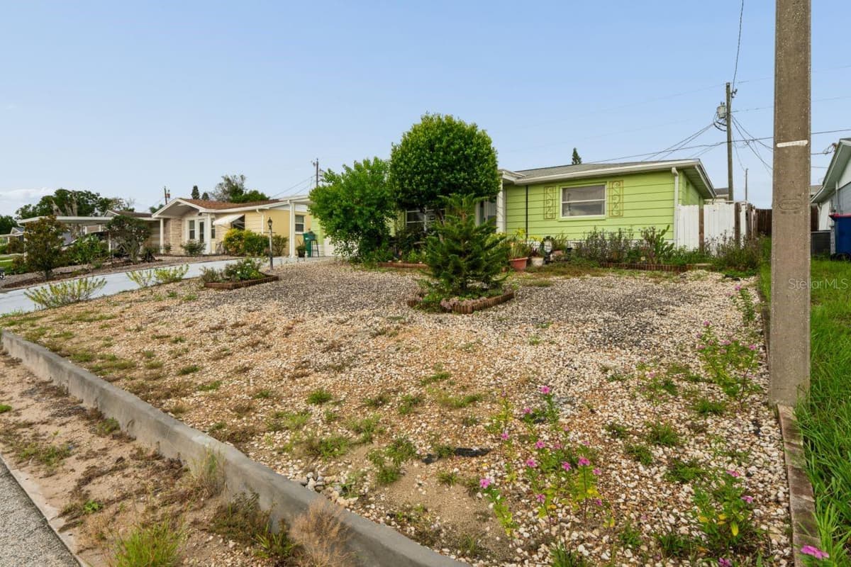 3415 CLYDESDALE DR — photo 37 of 42