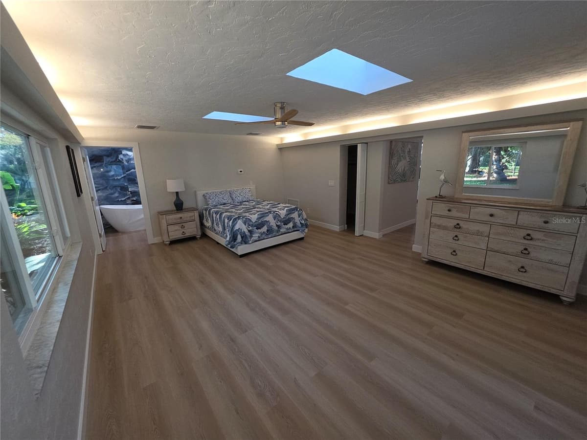 63 OAKWOOD DRIVE — photo 9 of 52