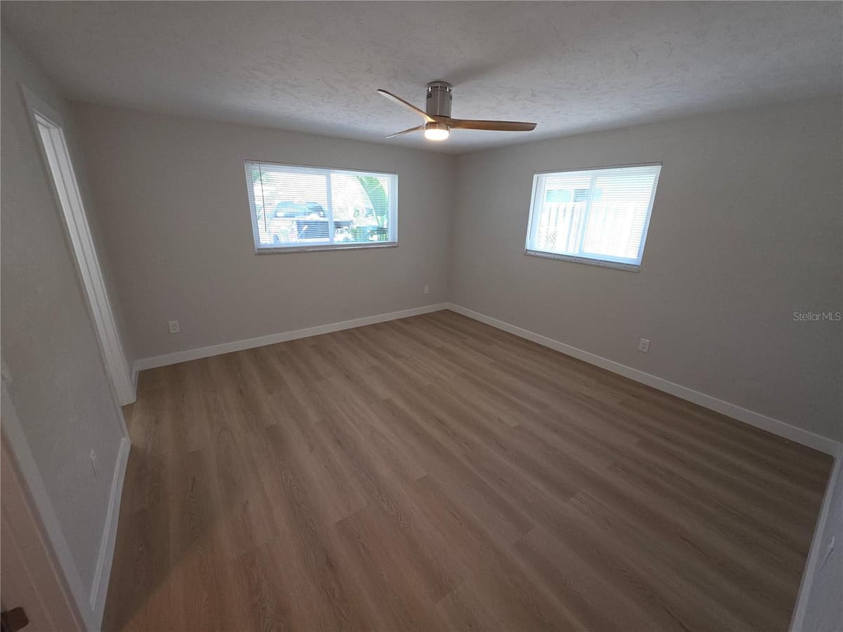 63 OAKWOOD DRIVE — photo 23 of 52