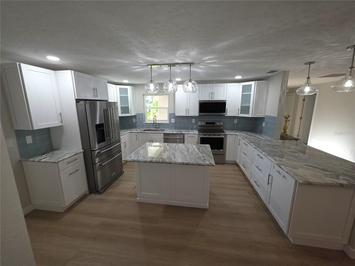 63 OAKWOOD DRIVE — photo 44 of 52