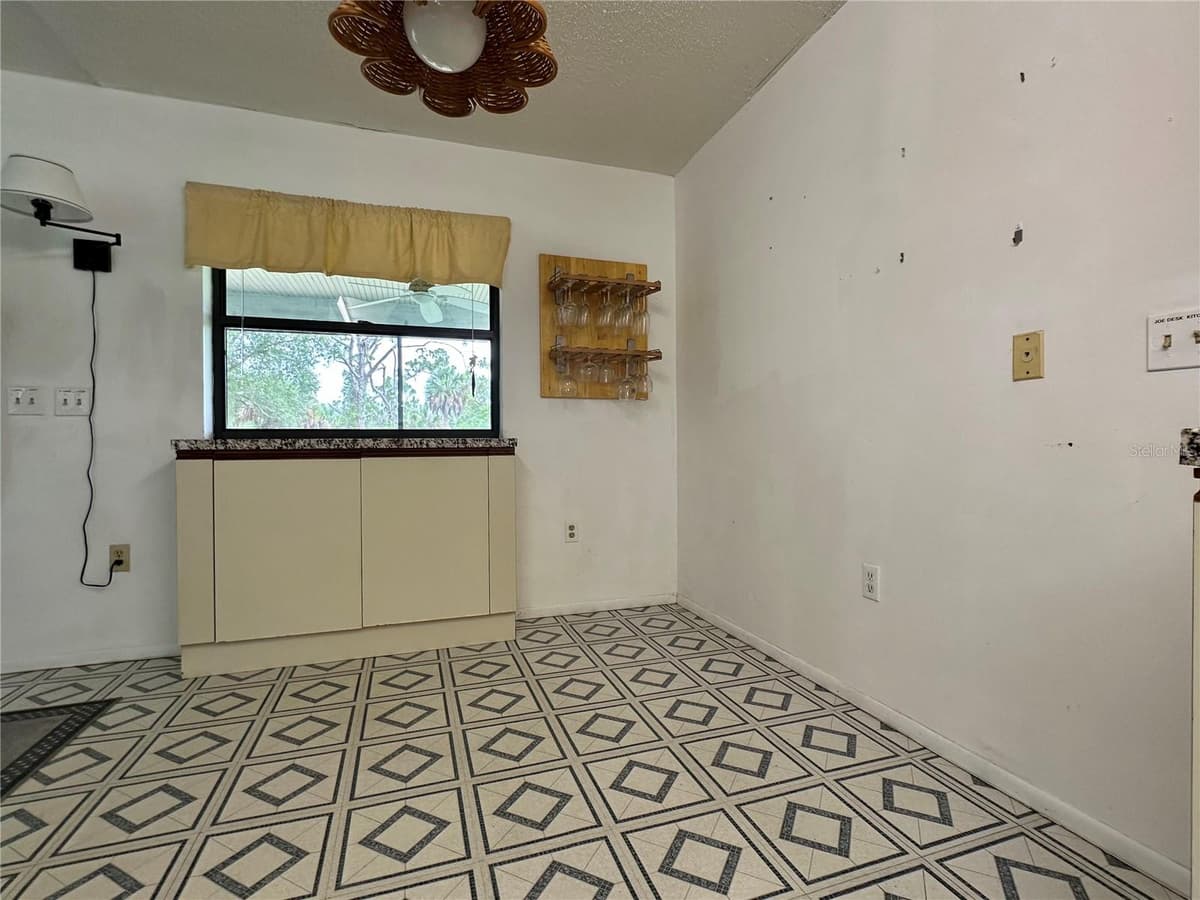 13075 BATLIN AVENUE — photo 14 of 36