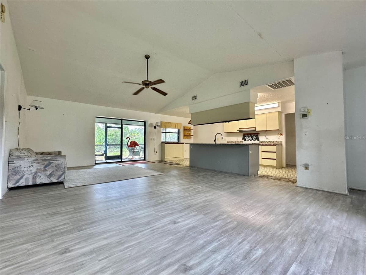13075 BATLIN AVENUE — photo 17 of 36