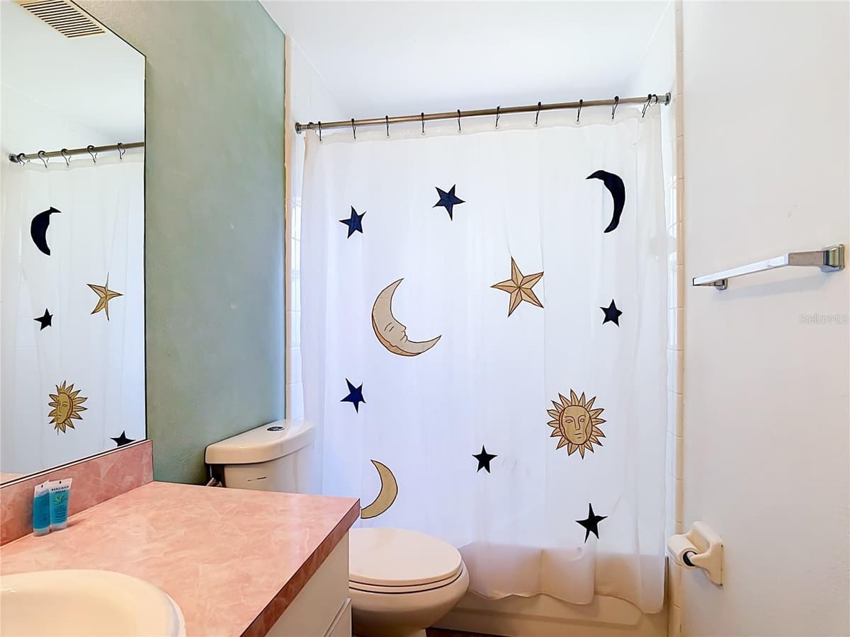 15405 MARGAUX DRIVE — photo 32 of 43